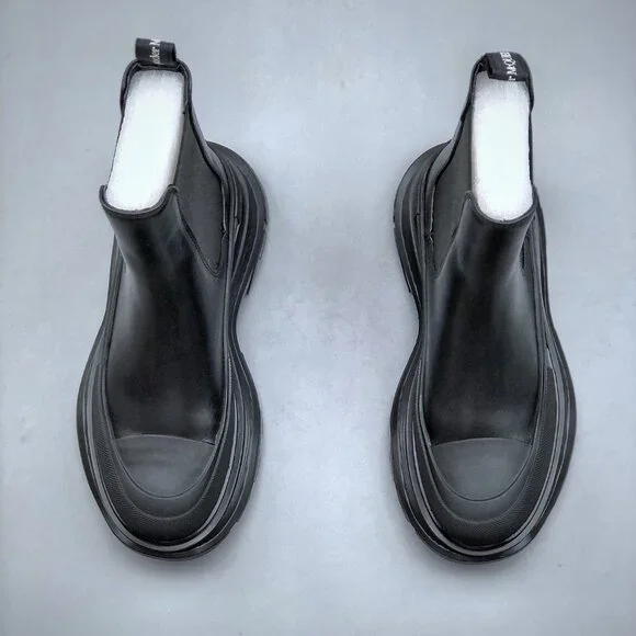 Alexander McQueen Tread Slick Chelsea Boot Leather Triple Black